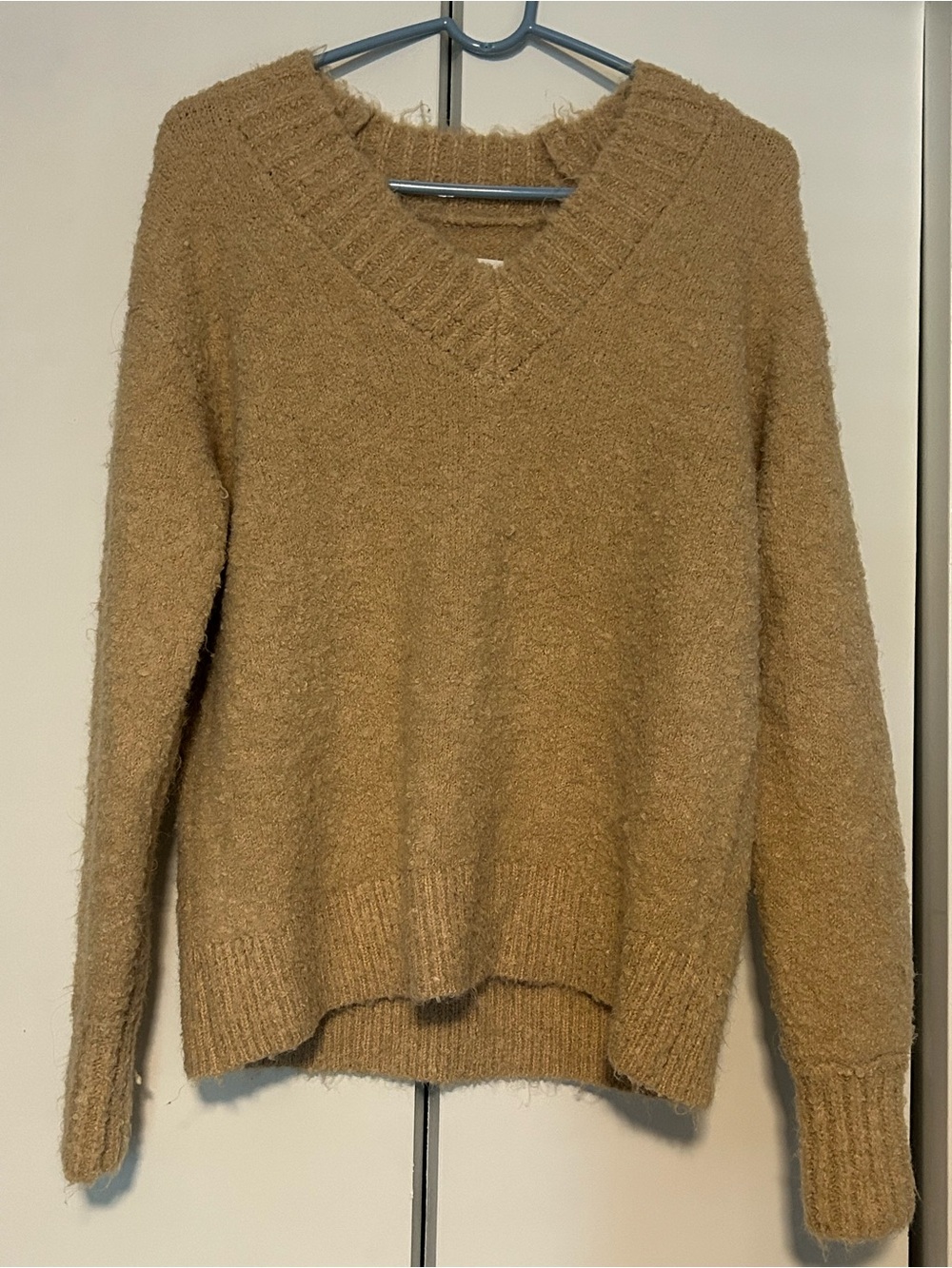 Aerie Tan Teddy Boucle Oversized Fuzzy V-Neck Sweater XXS(see measurements)